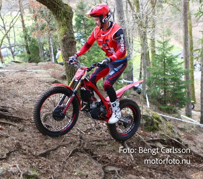 Preload previous image